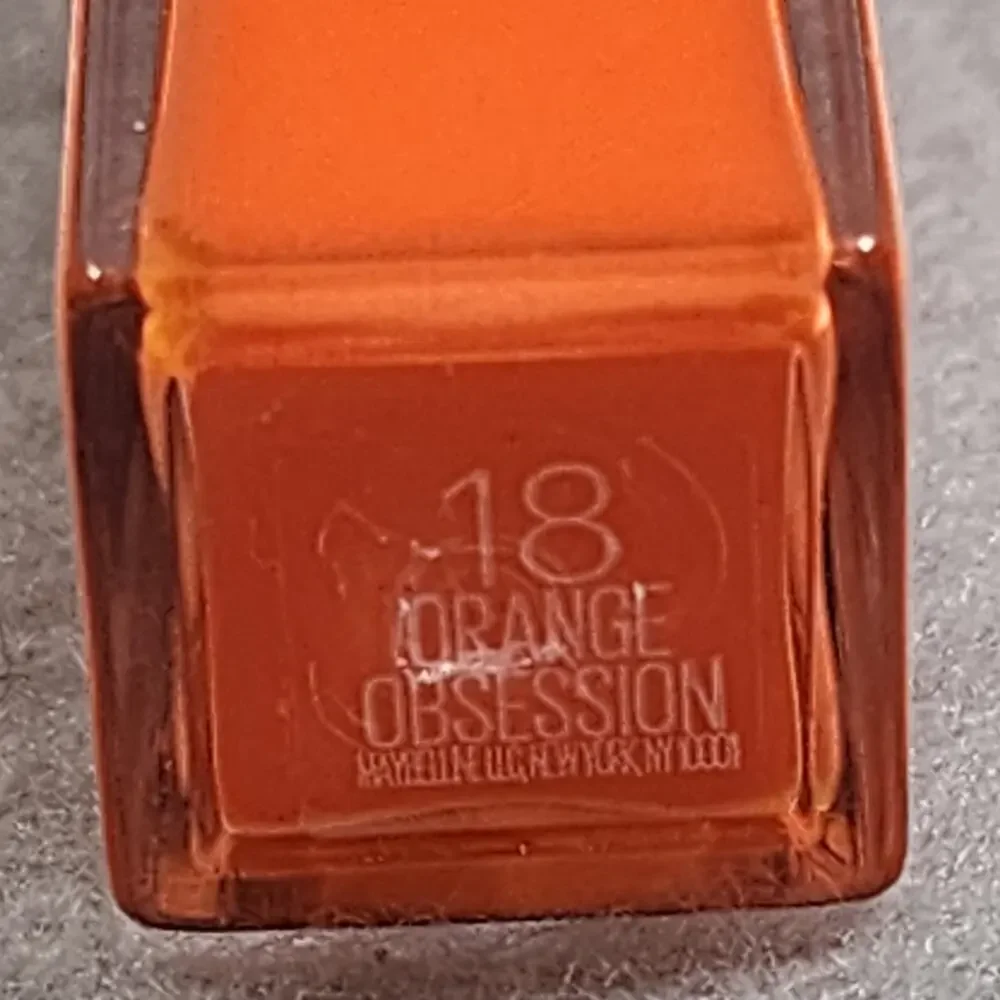 18 ORANGE OBSESSION Vivid Matte Liquid Color Sensational Maybelline New York